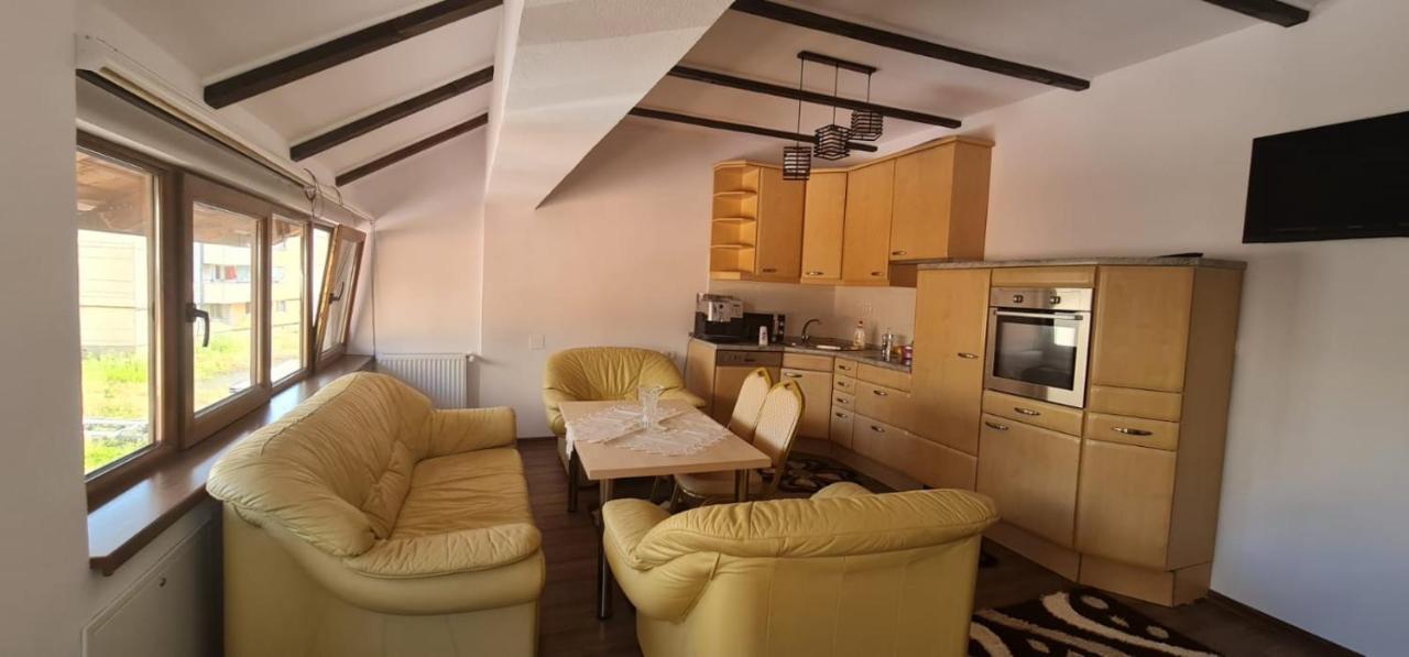 La Ovi Hotel Făgăraş Exterior foto